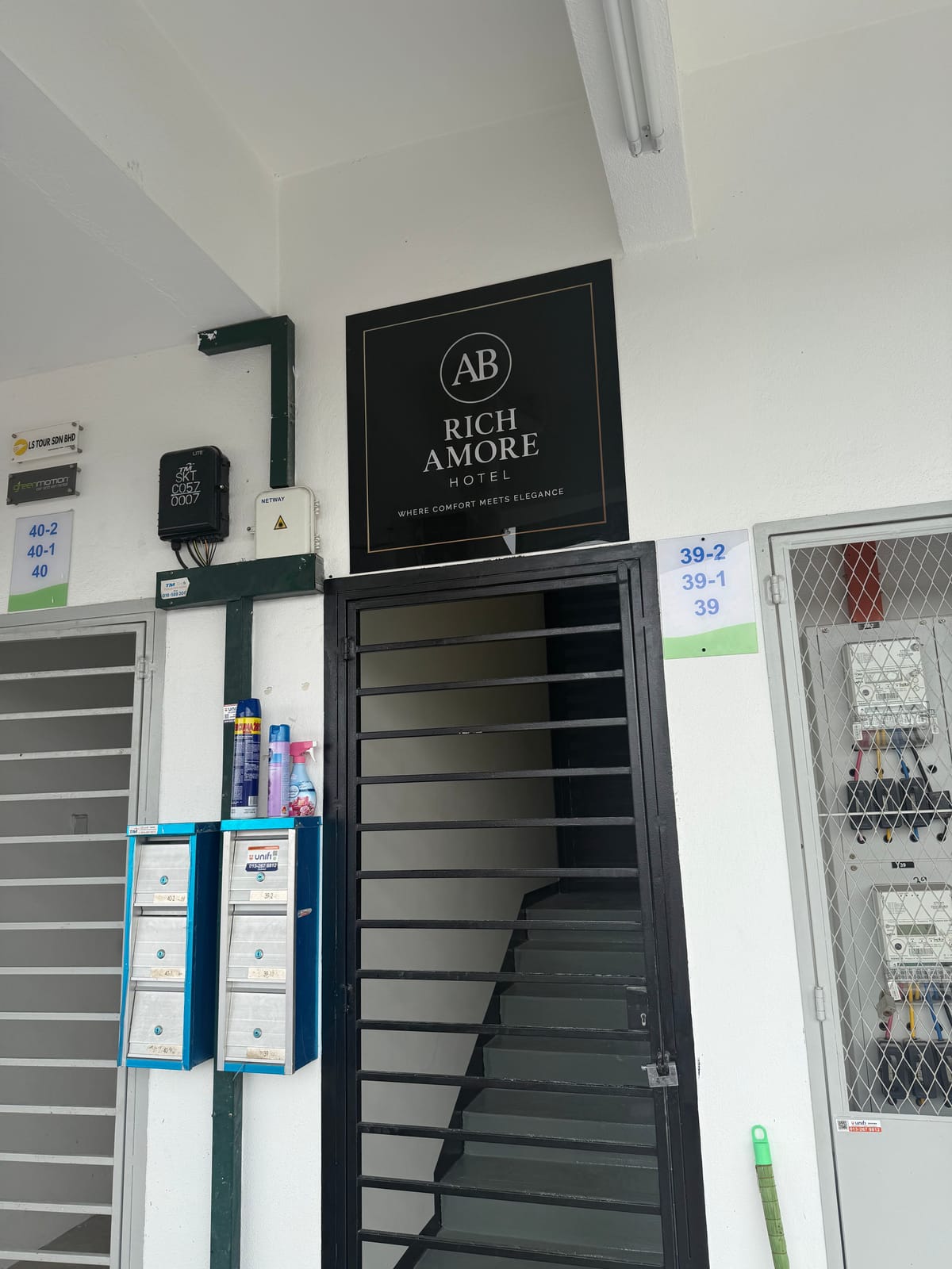 Ab Rich Amore Hotel — 4