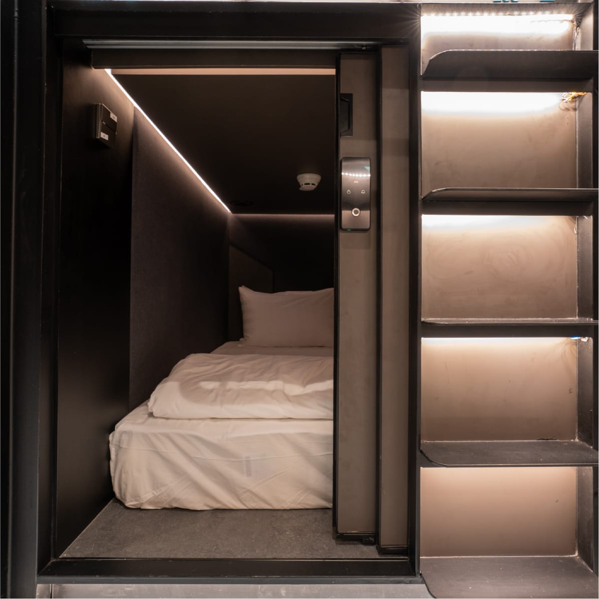 Capsule Transit Sleep Lounge KLIA T1 — 1