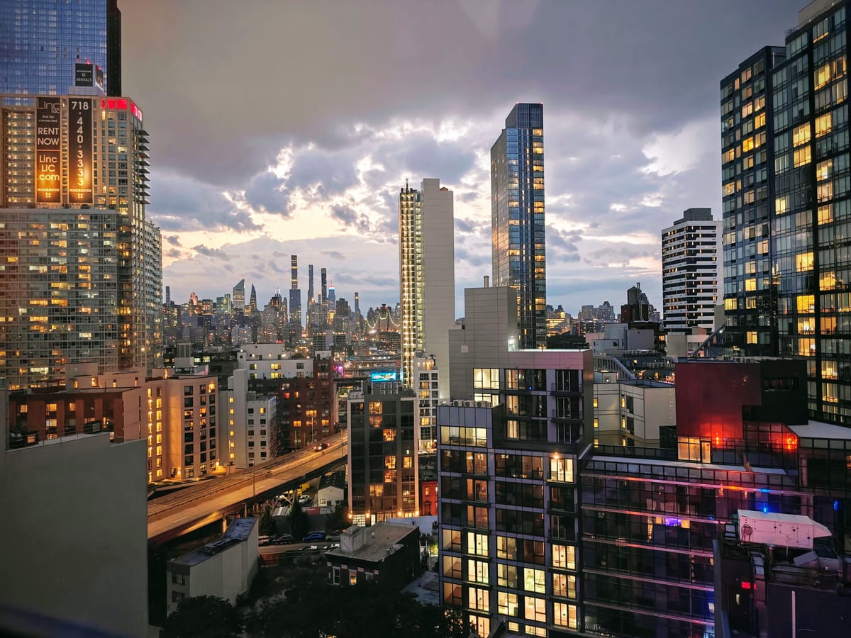 Aloft by Marriott Long Island City-Manhattan View — 1