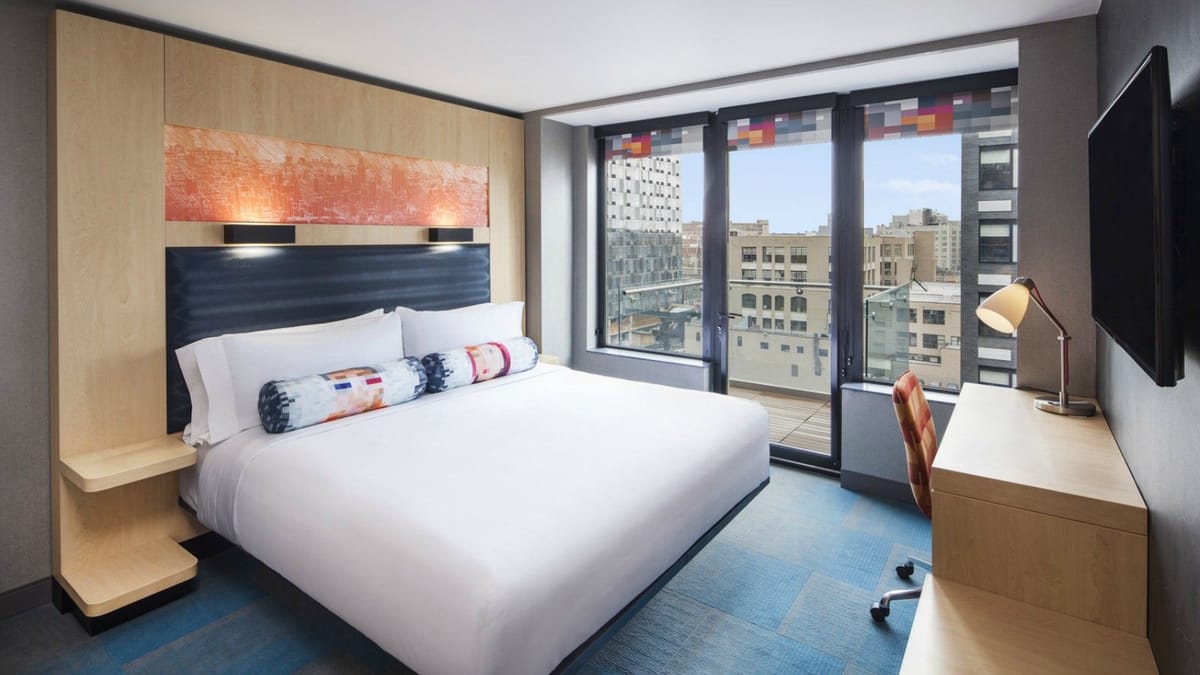 Aloft by Marriott Long Island City-Manhattan View — 2