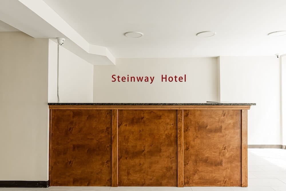 Astoria Inn LaGuardia Hotel — 2