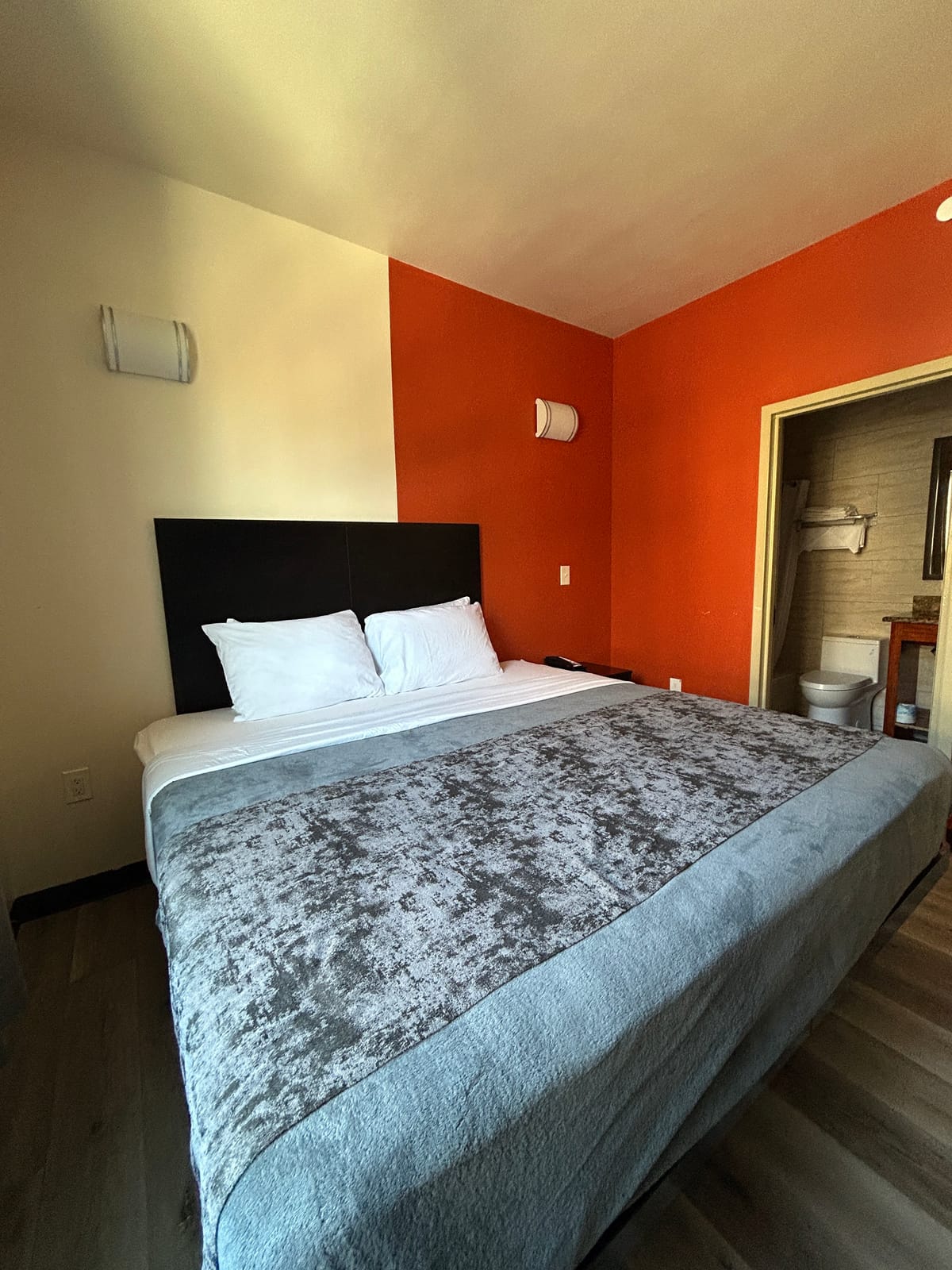 Astoria Inn LaGuardia Hotel — 3