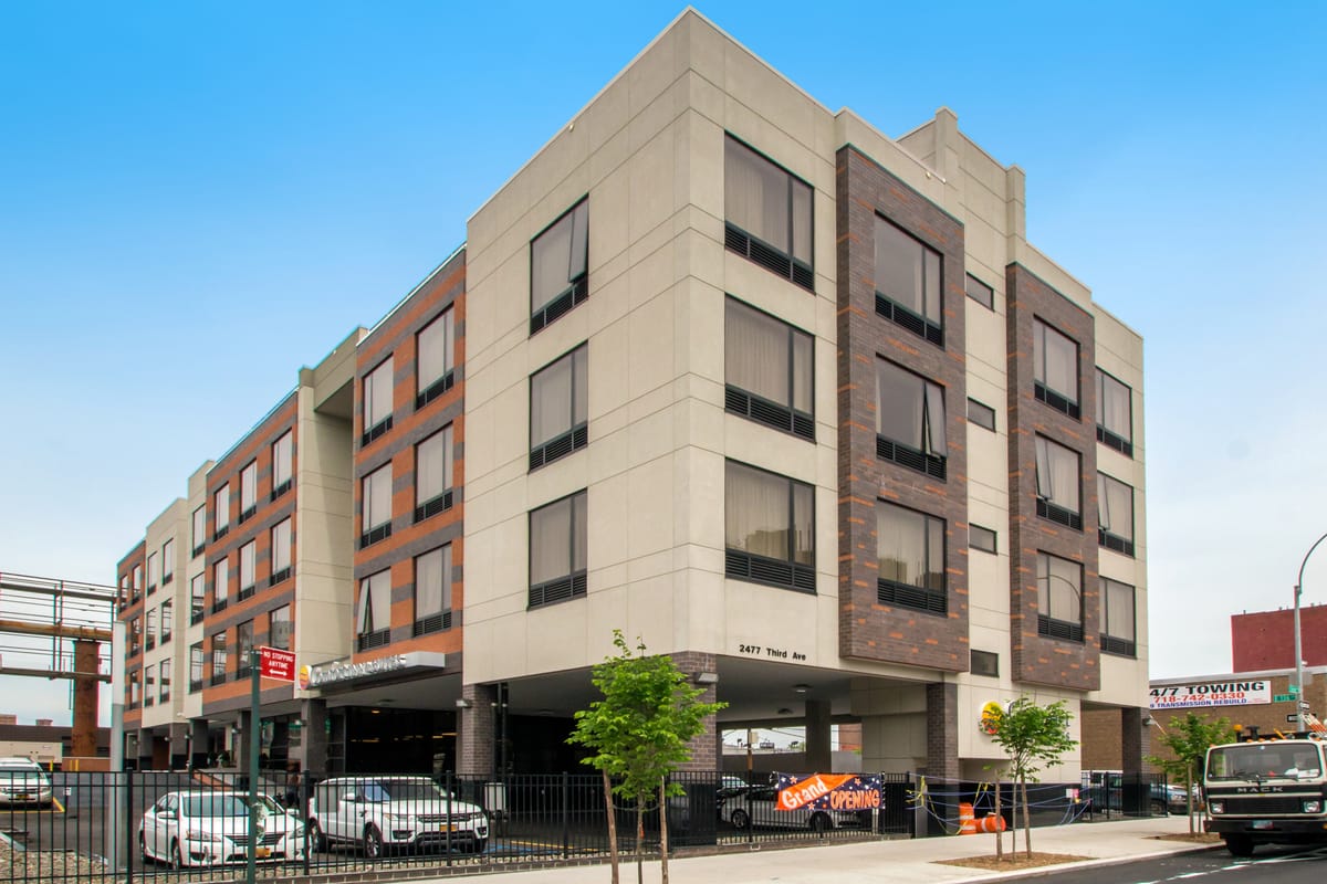 Comfort Inn & Suites — 2
