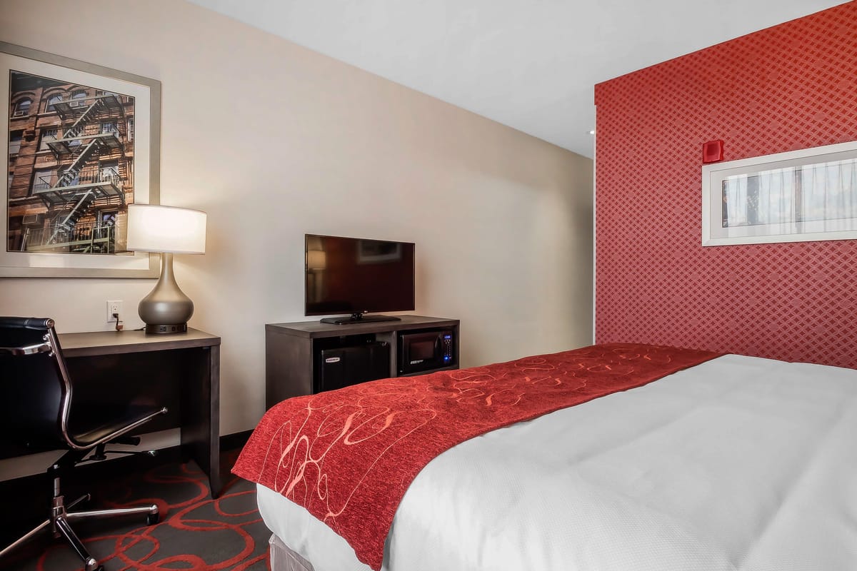 Comfort Inn & Suites — 4