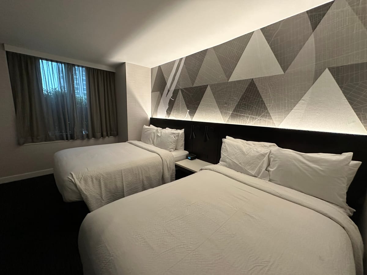 Courtyard by Marriott Long Island City/New York Manhattan View — 2