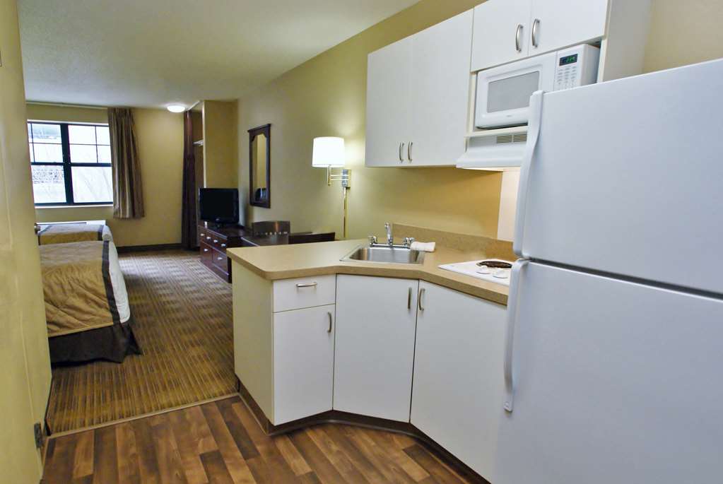 Extended Stay America Suites- New York City - LaGuardia Airport — 4