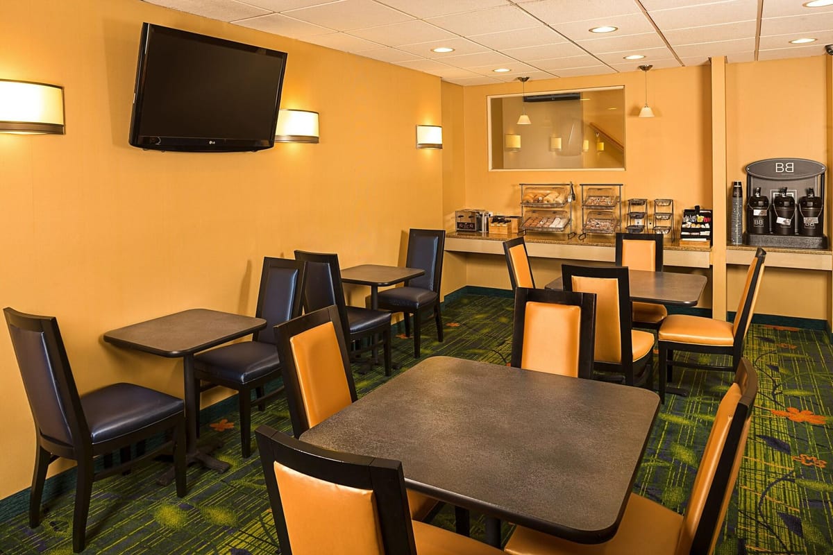 Fairfield Inn New York LaGuardia Airport/Flushing — 4