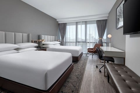 Four Points by Sheraton Flushing — 5