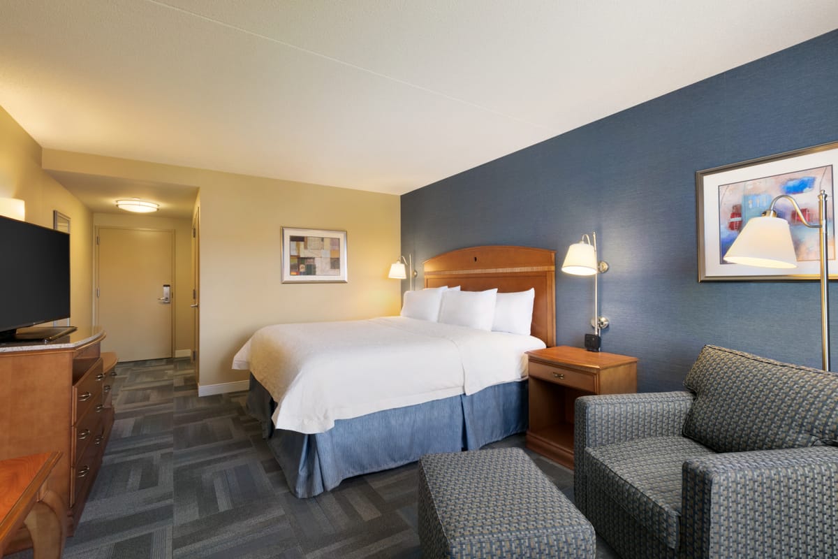 Hampton Inn New York - LaGuardia Airport — 2