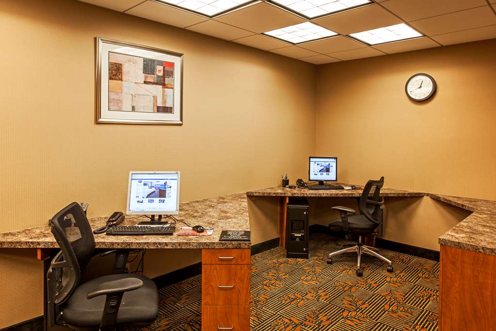 Hampton Inn New York - LaGuardia Airport — 5