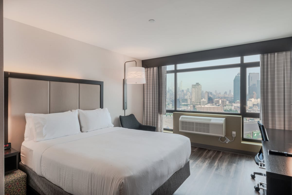 Holiday Inn Express Long Island City E - New York by IHG — 2