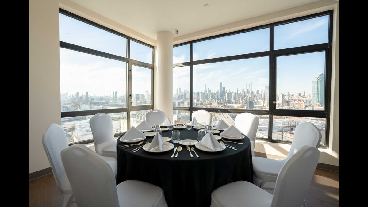Holiday Inn Express Long Island City E - New York by IHG — 3