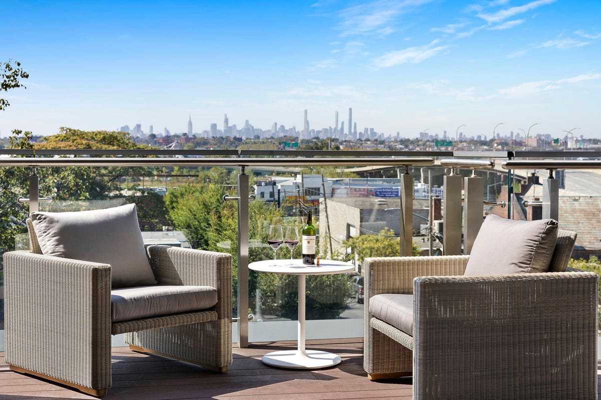 Hotel Indigo Flushing - LaGuardia by IHG — 4
