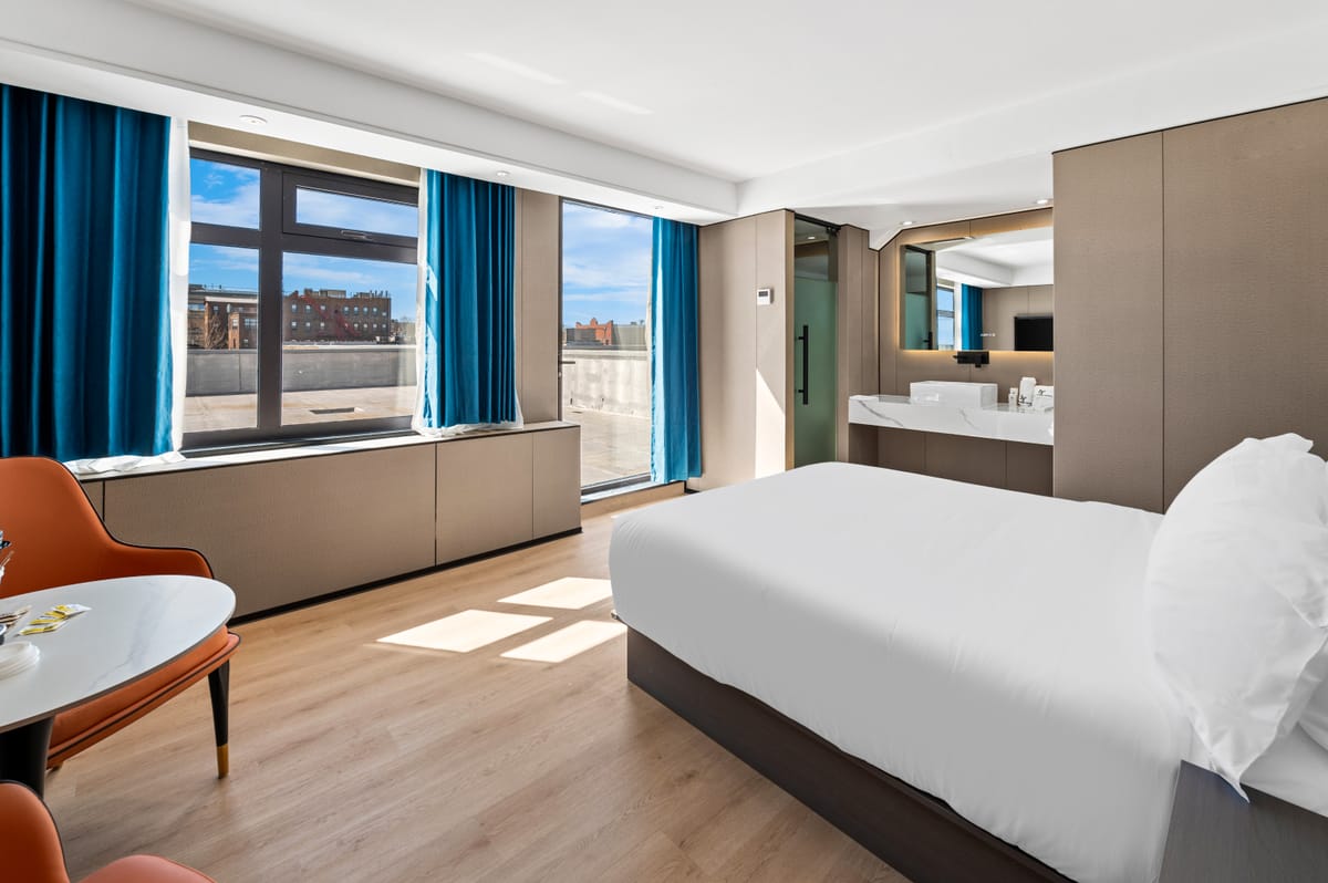 LY New York Hotel — 1