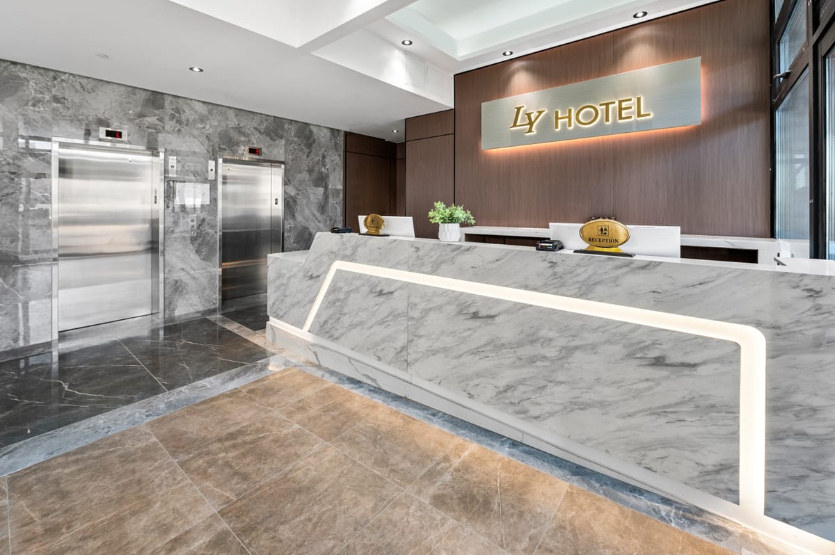 LY New York Hotel — 2