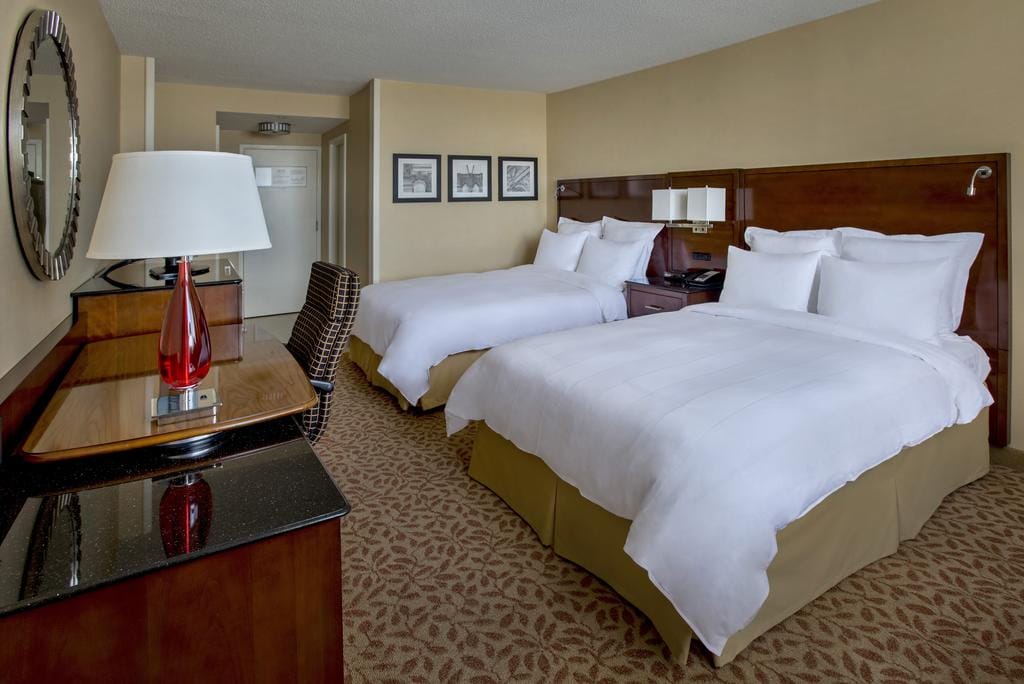 New York LaGuardia Airport Marriott — 3