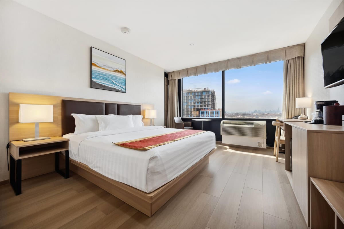 Ramada by Wyndham Flushing Queens — 2