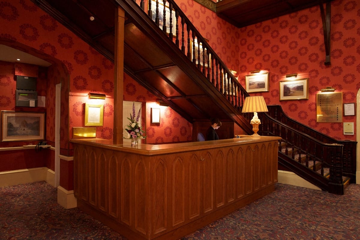 Coulsdon Manor Hotel — 3