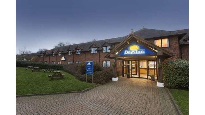 Days Inn by Wyndham Sevenoaks Clacket Lane — 3