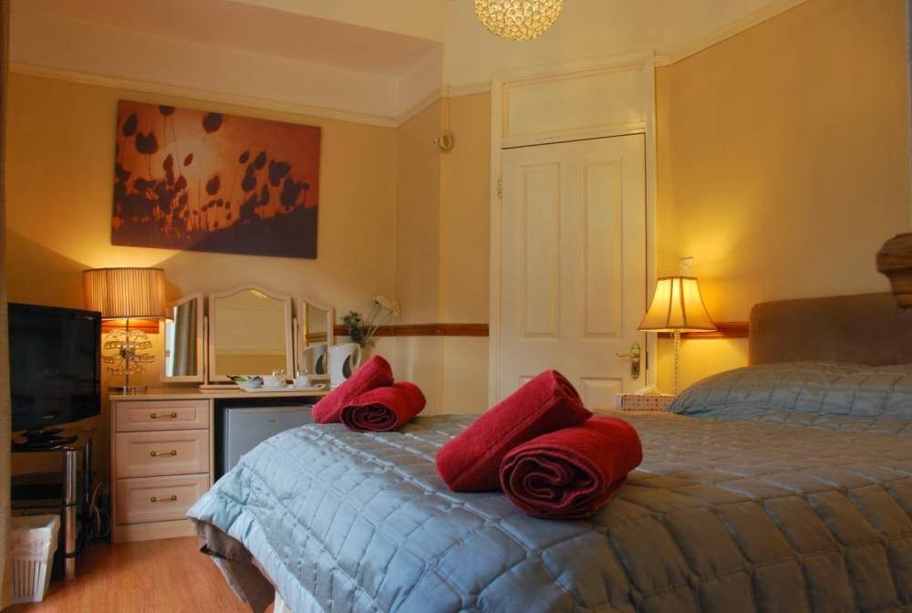 Glendevon House Hotel — 3