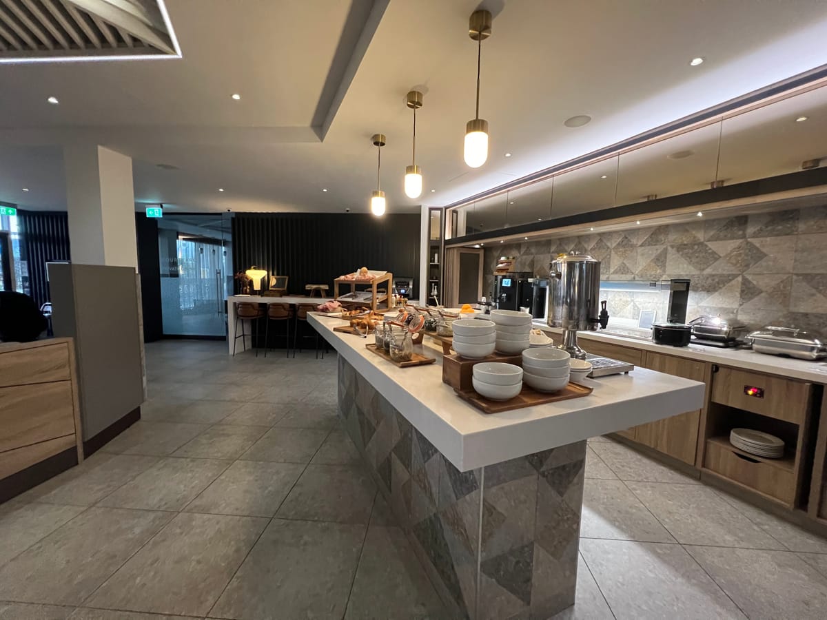 Courtyard by Marriott London City Airport — 2