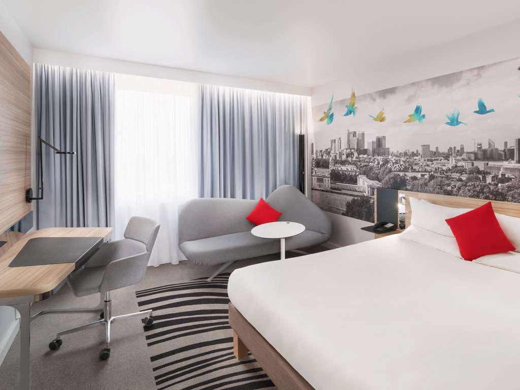 Novotel London Excel — 4