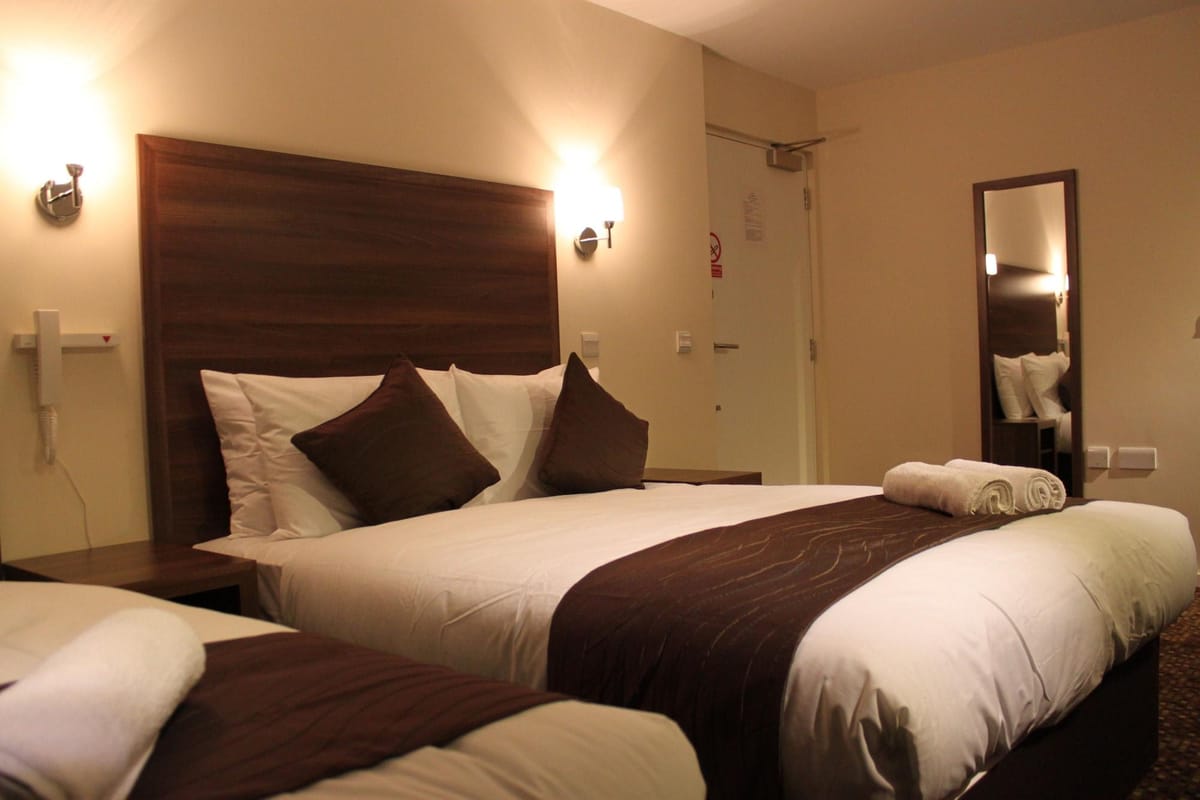 Prince Regent Hotel London Excel — 2