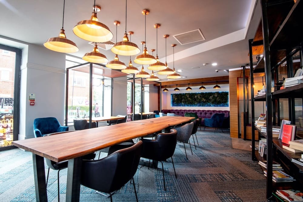 Roomzzz Aparthotel London Stratford — 4