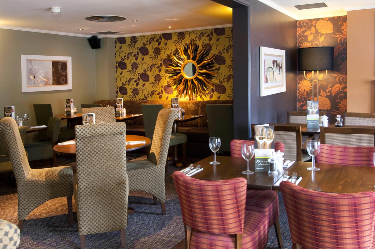 Premier Inn Gatwick Crawley Town West hotel — 1