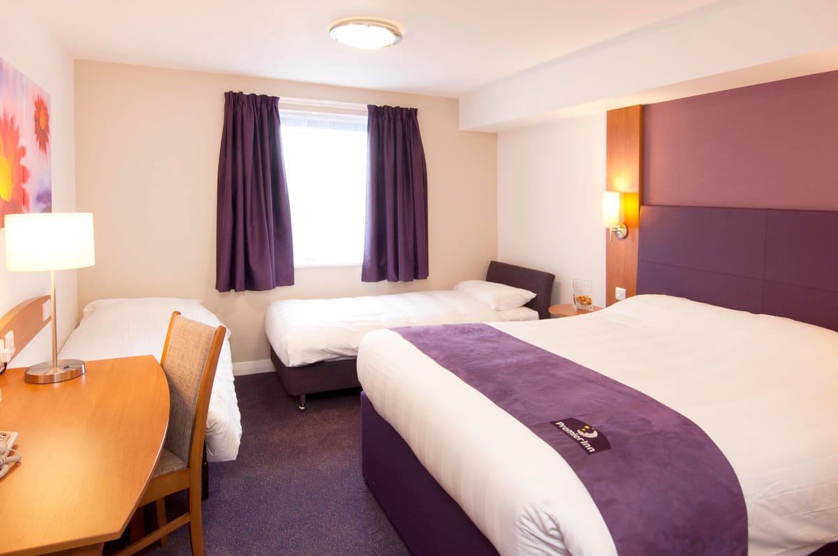 Premier Inn London Gatwick Airport South (London Road) hotel — 5