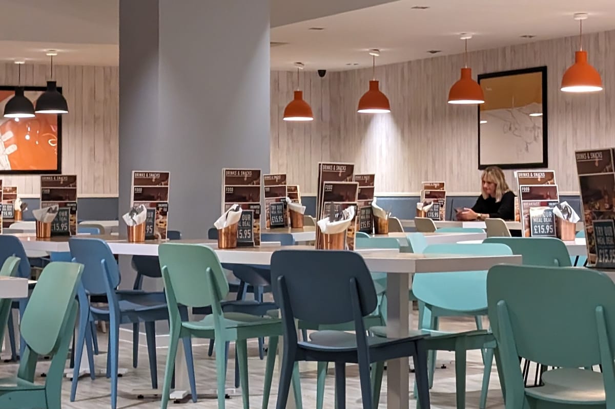 Travelodge Gatwick Airport Central — 5