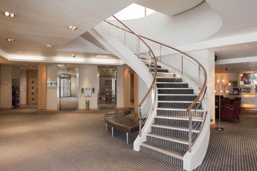 Best Western London Heathrow Ariel Hotel — 1