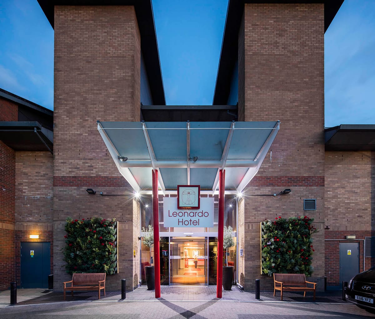 Leonardo Hotel London Heathrow Airport — 2