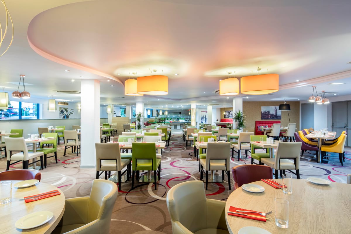 Leonardo Hotel London Heathrow Airport — 3