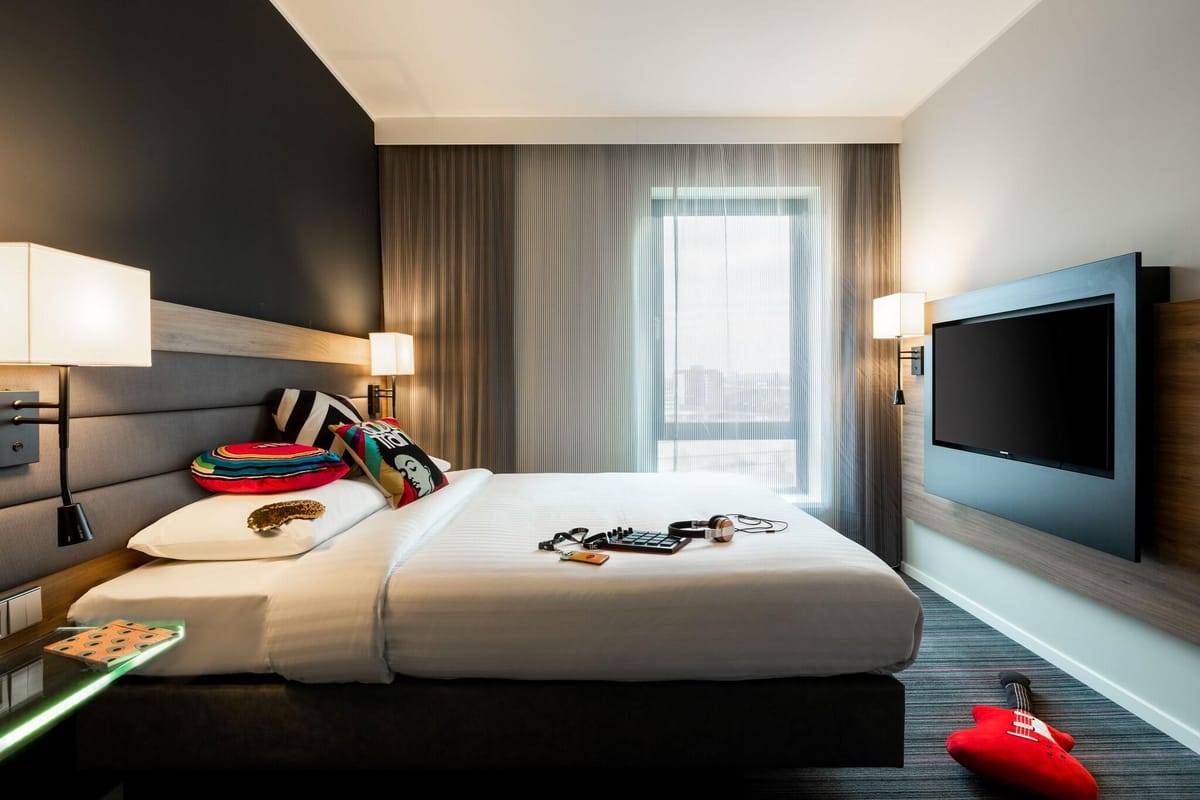 Moxy London Heathrow Airport — 3