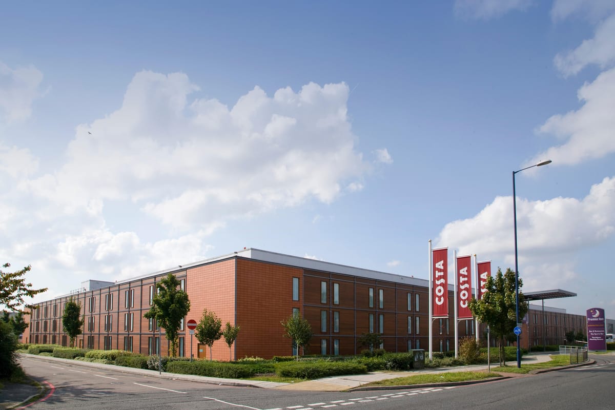 Premier Inn London Heathrow Airport T2 & T3 (Bath Road) hotel — 5