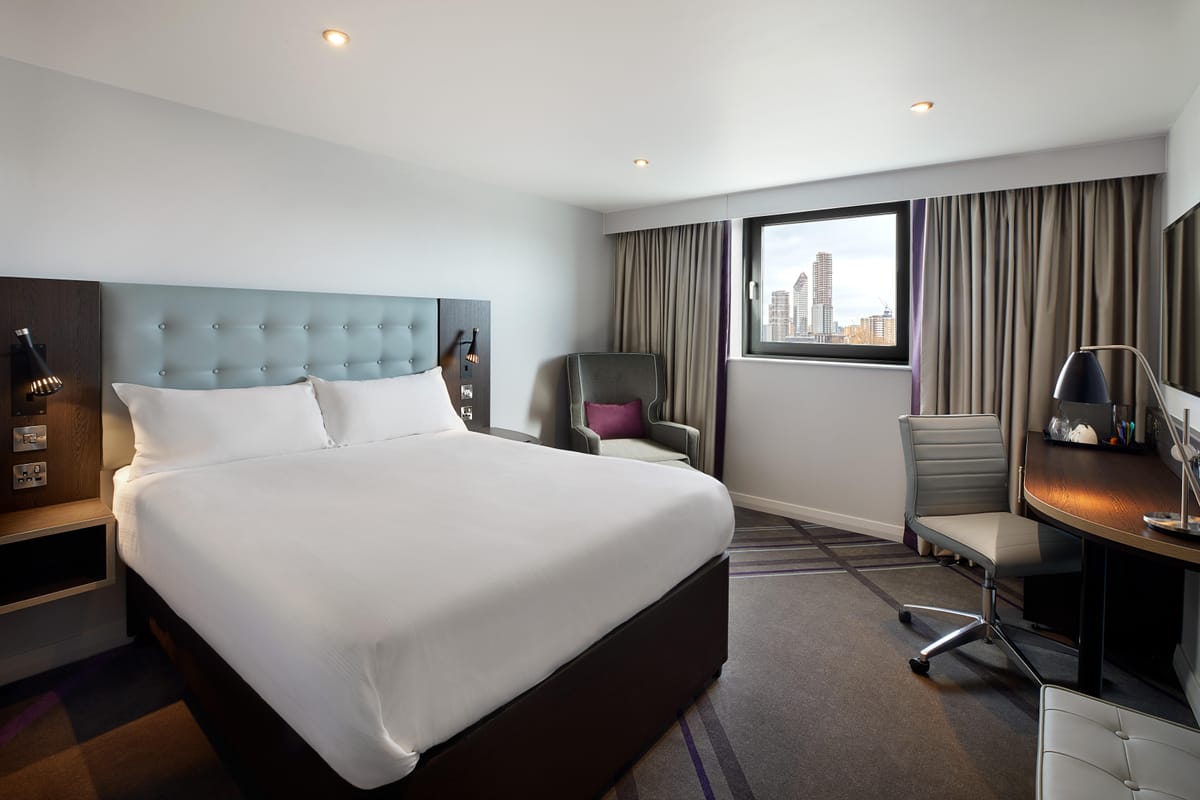 Premier Inn London Heathrow Airport Terminal 4 hotel — 3