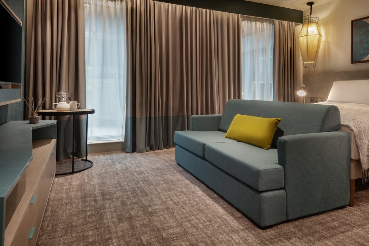 Staybridge Suites London - Heathrow Bath Road by IHG — 3