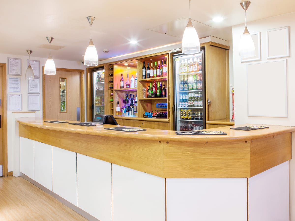 Travelodge London Feltham — 2