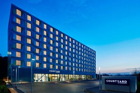 Courtyard by Marriott Luton Airport — 3