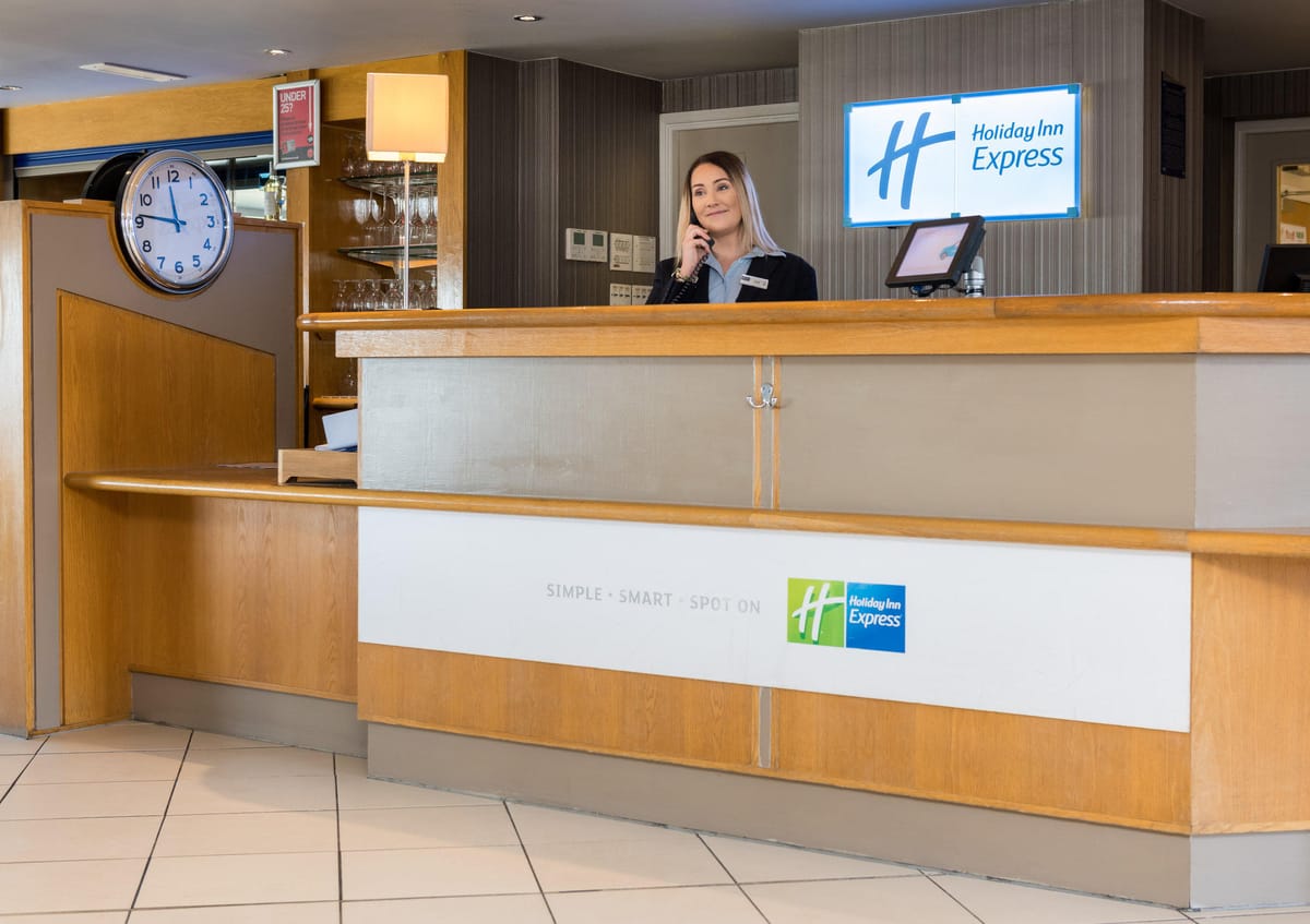 Holiday Inn Express London - Luton Airport by IHG