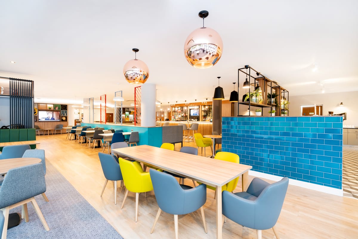 Holiday Inn London - Luton Airport by IHG — 2