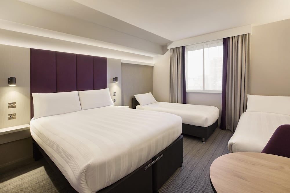 Premier Inn Luton (Airport) hotel — 2