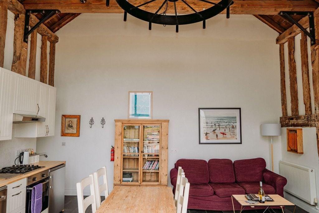 Creeksea Place Barns — 5