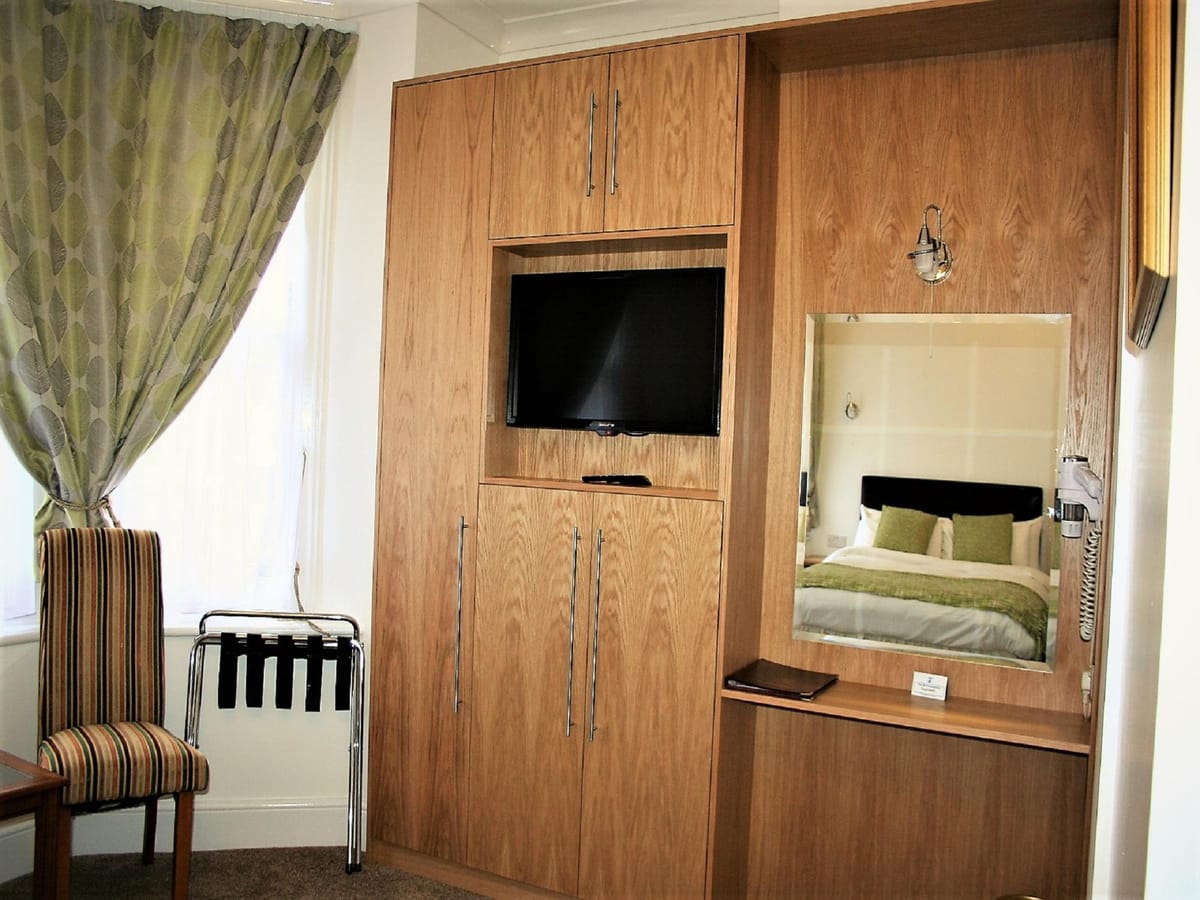 Ilfracombe House Hotel — 4