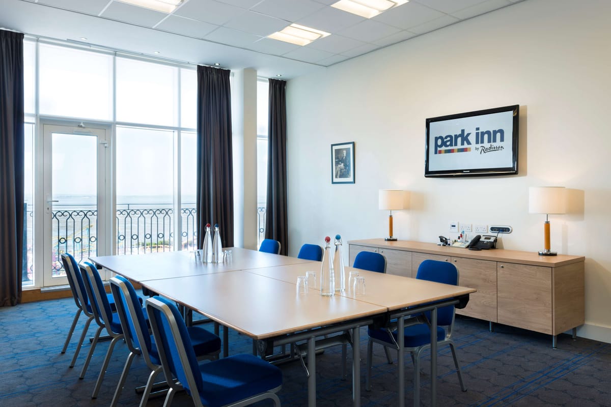 Park Inn by Radisson Palace, Southend-on-Sea — 4