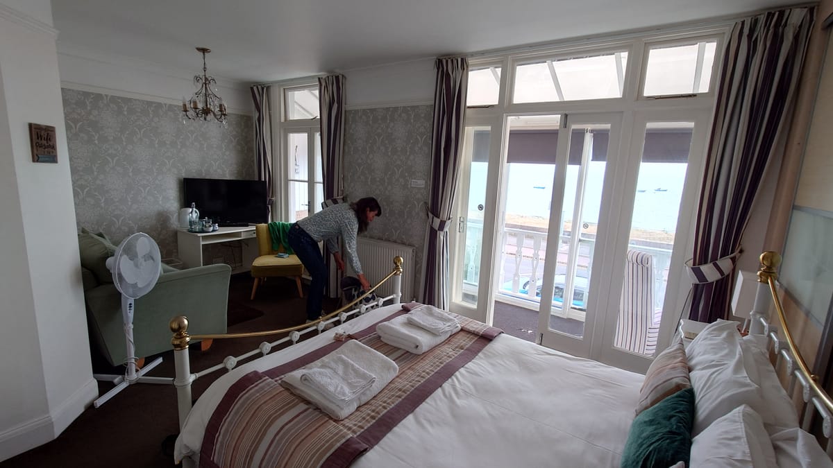 pebbles Hotel — 4
