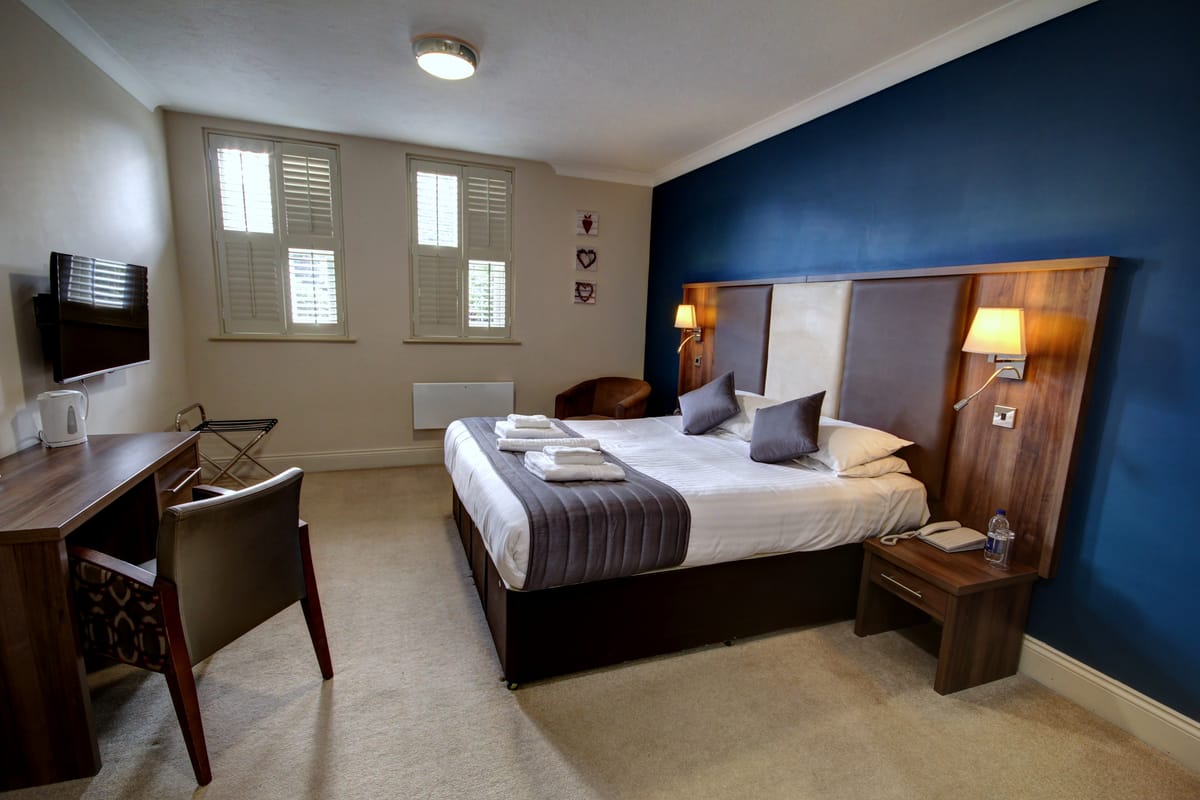 The Rochford Hotel — 2