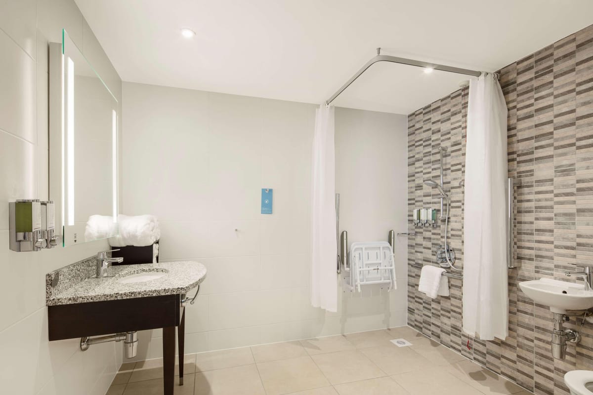 Hampton by Hilton London Stansted Airport — 1