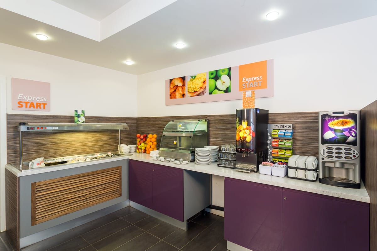 Holiday Inn Express Harlow by IHG — 2